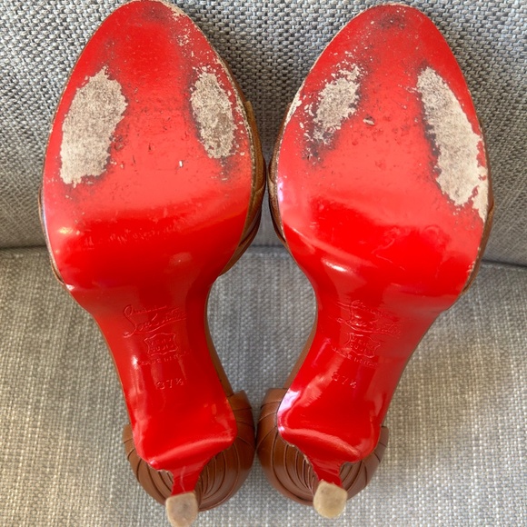 Brown Leather Louboutin Peep Toe Pumps, size 37.5 - Picture 5 of 5